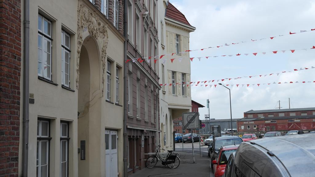 Apartments Im Einhornhaus Lubeck Exterior photo