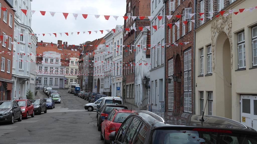 Apartments Im Einhornhaus Lubeck Exterior photo
